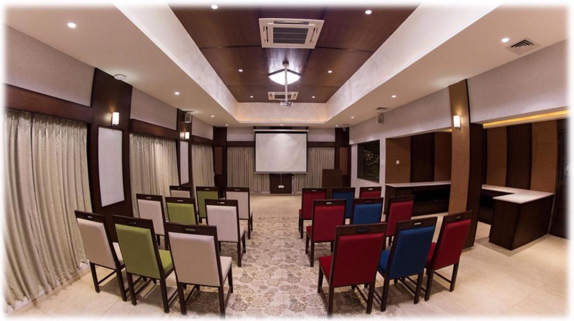 Neonz Resort & Club Ānand Dış mekan fotoğraf