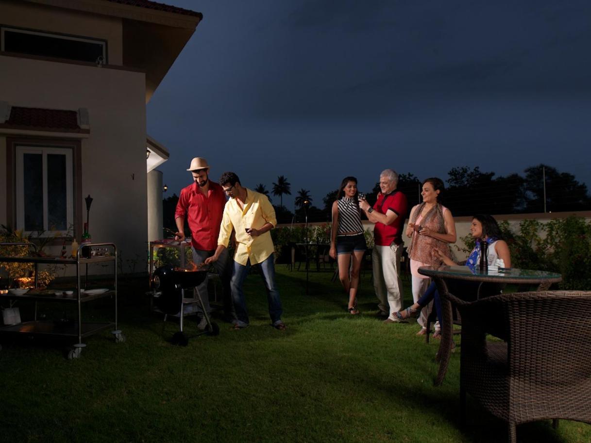 Neonz Resort & Club Ānand Dış mekan fotoğraf