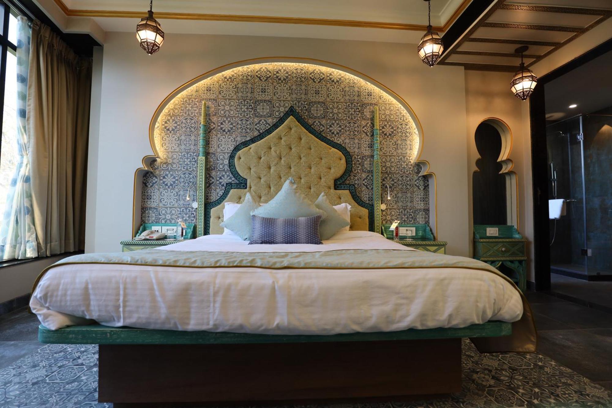 Neonz Resort & Club Ānand Dış mekan fotoğraf