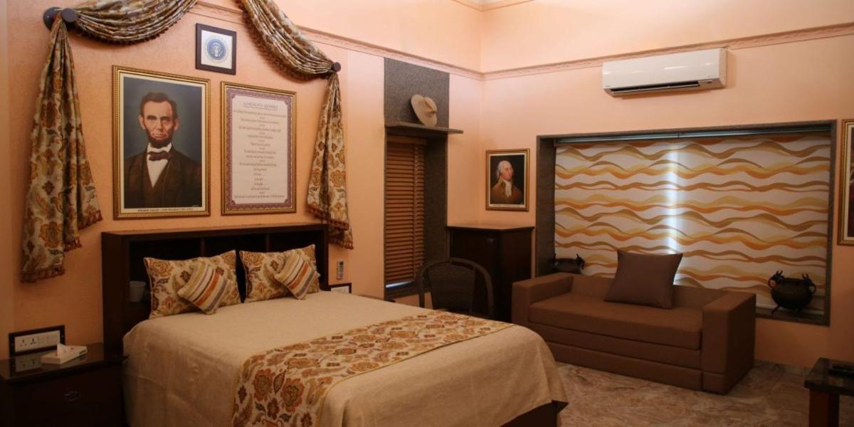 Neonz Resort & Club Ānand Dış mekan fotoğraf